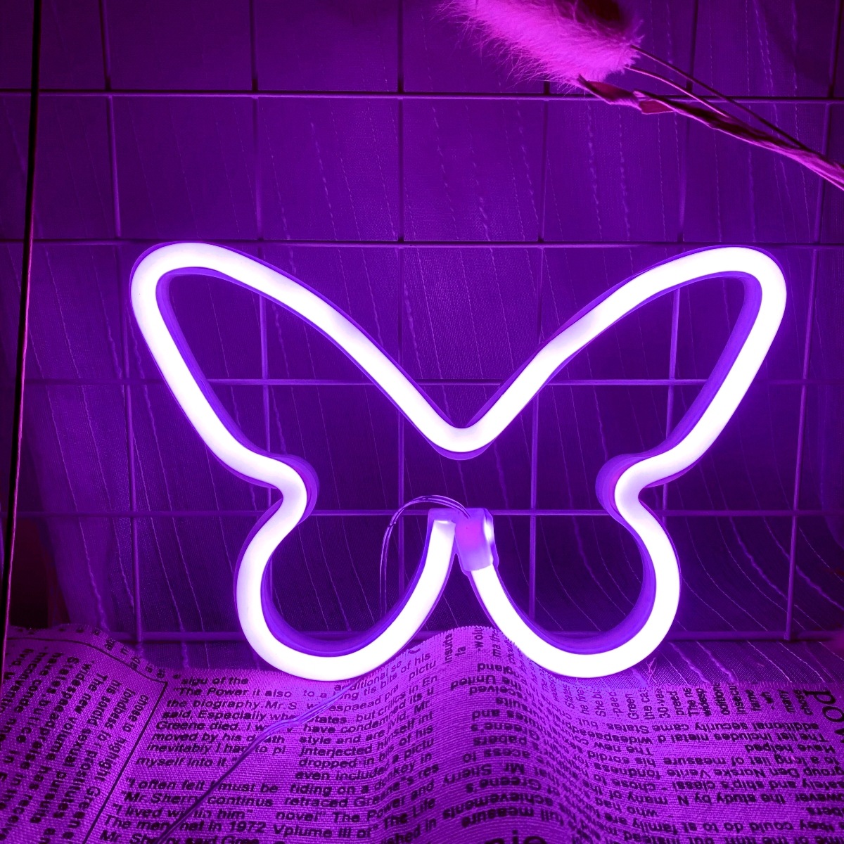 LED バタフライ ネオンライト、USB またはバッテリー駆 - Wedding Power Supply のレビューと価格