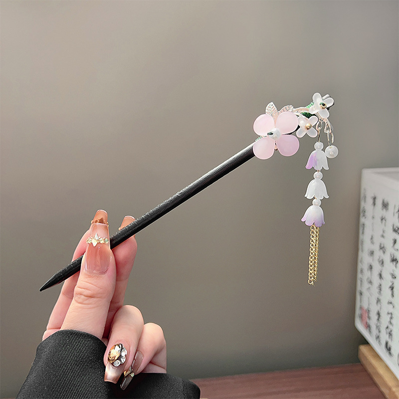 クラシックタッセルヘアスティック黒木製フラワーパールヘアピン - Wedding Decoration Supply のレビューと価格