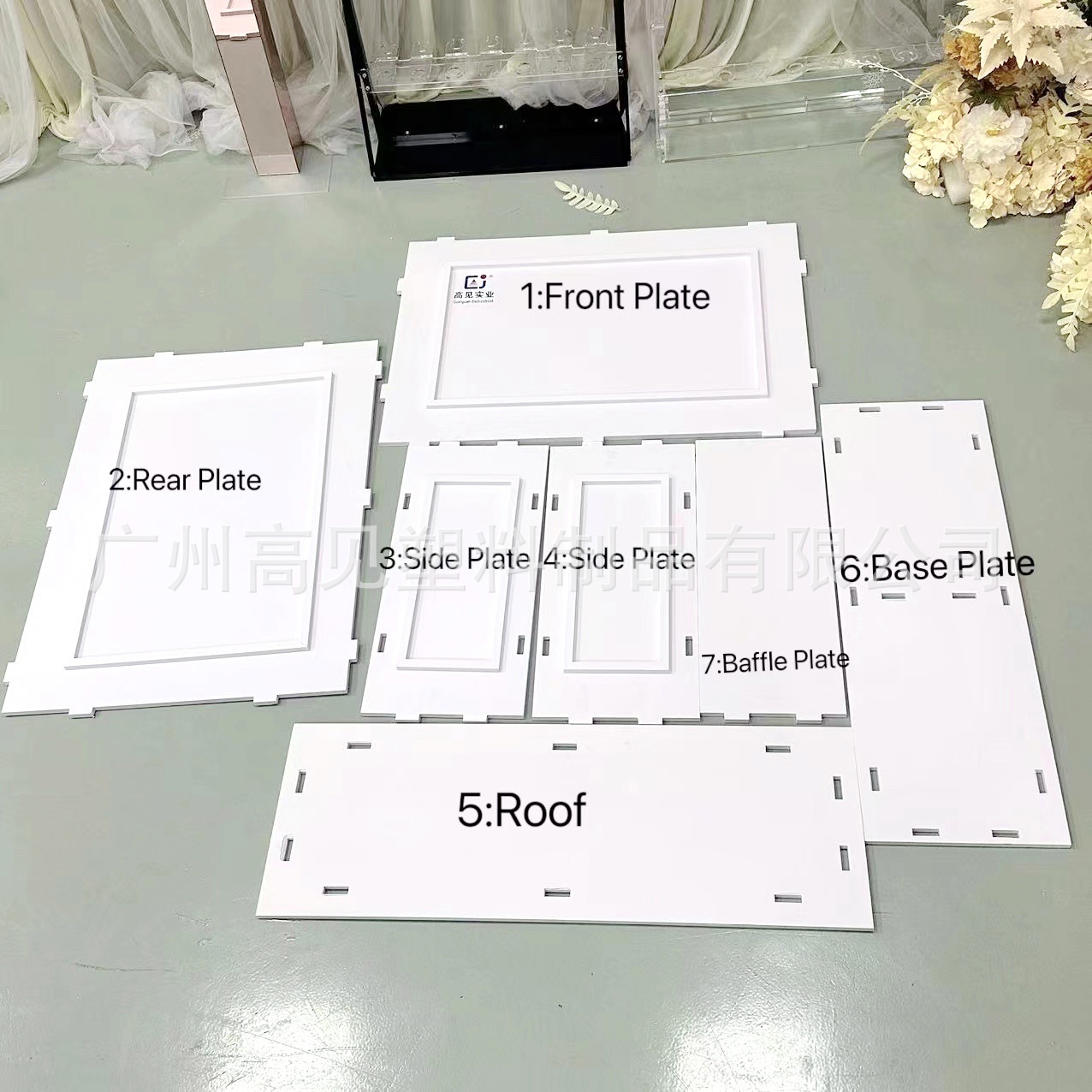 ローマ風の柱を使った結婚式会場のレイアウト、ロードパーティー - Supply Wedding Venue のレビューと価格